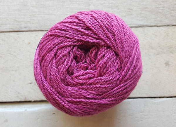 Queensland United Yarn in the Color 15 Rhubarb